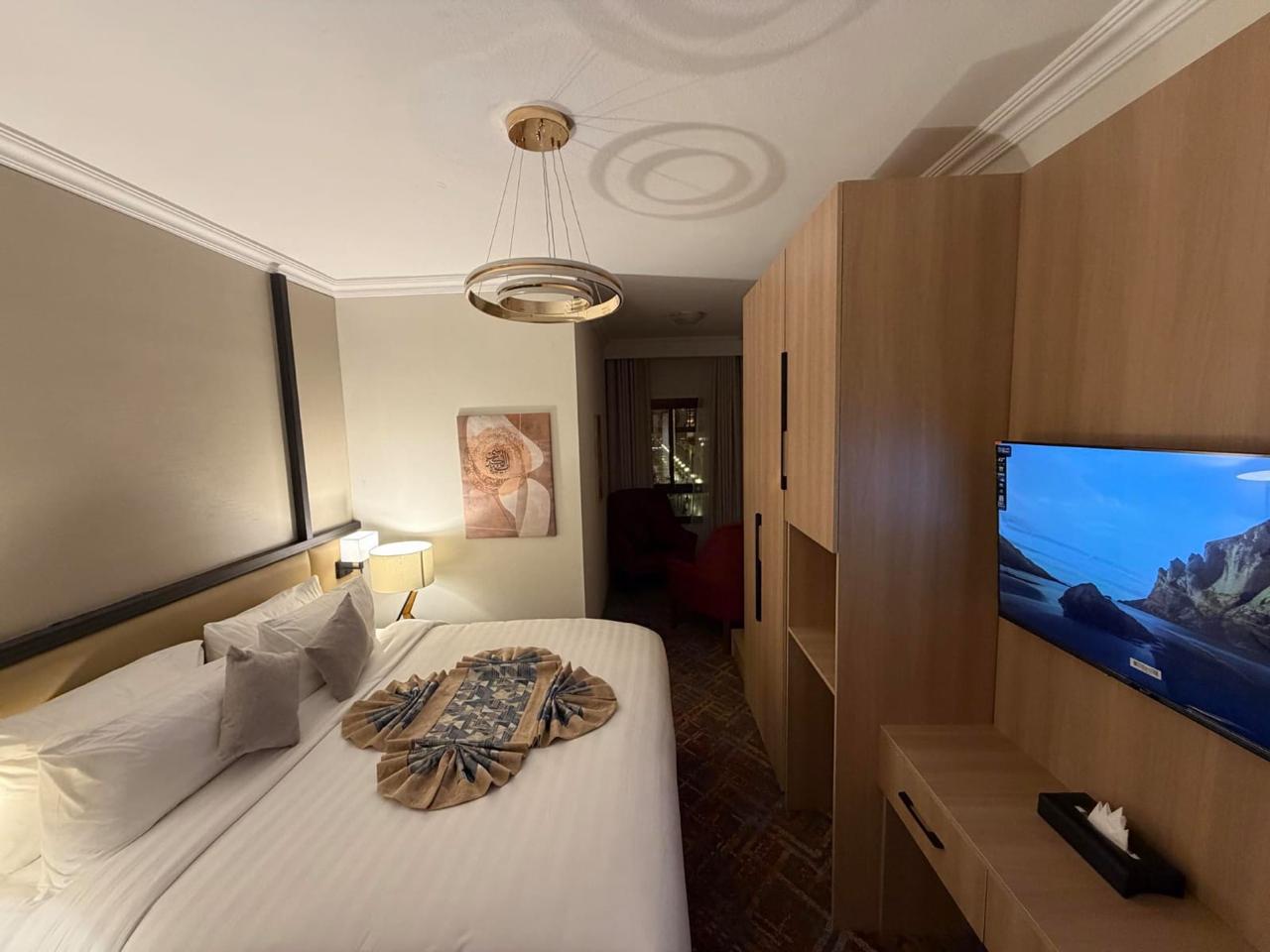Golden Tulip Alshakereen Otel Medine